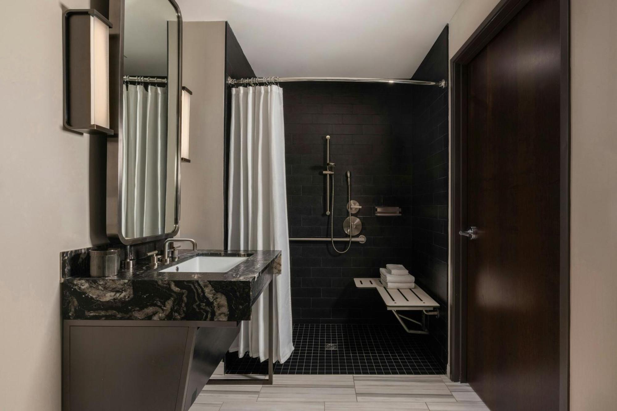 Queen Room City View